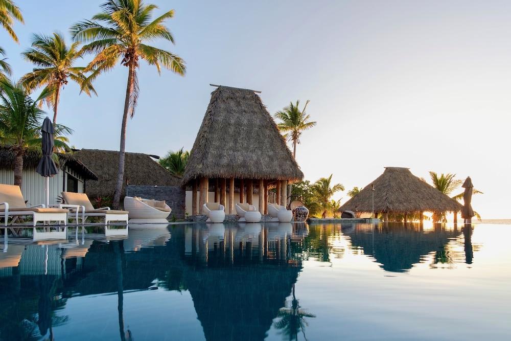 Resort Matamanoa Island Resort 4*